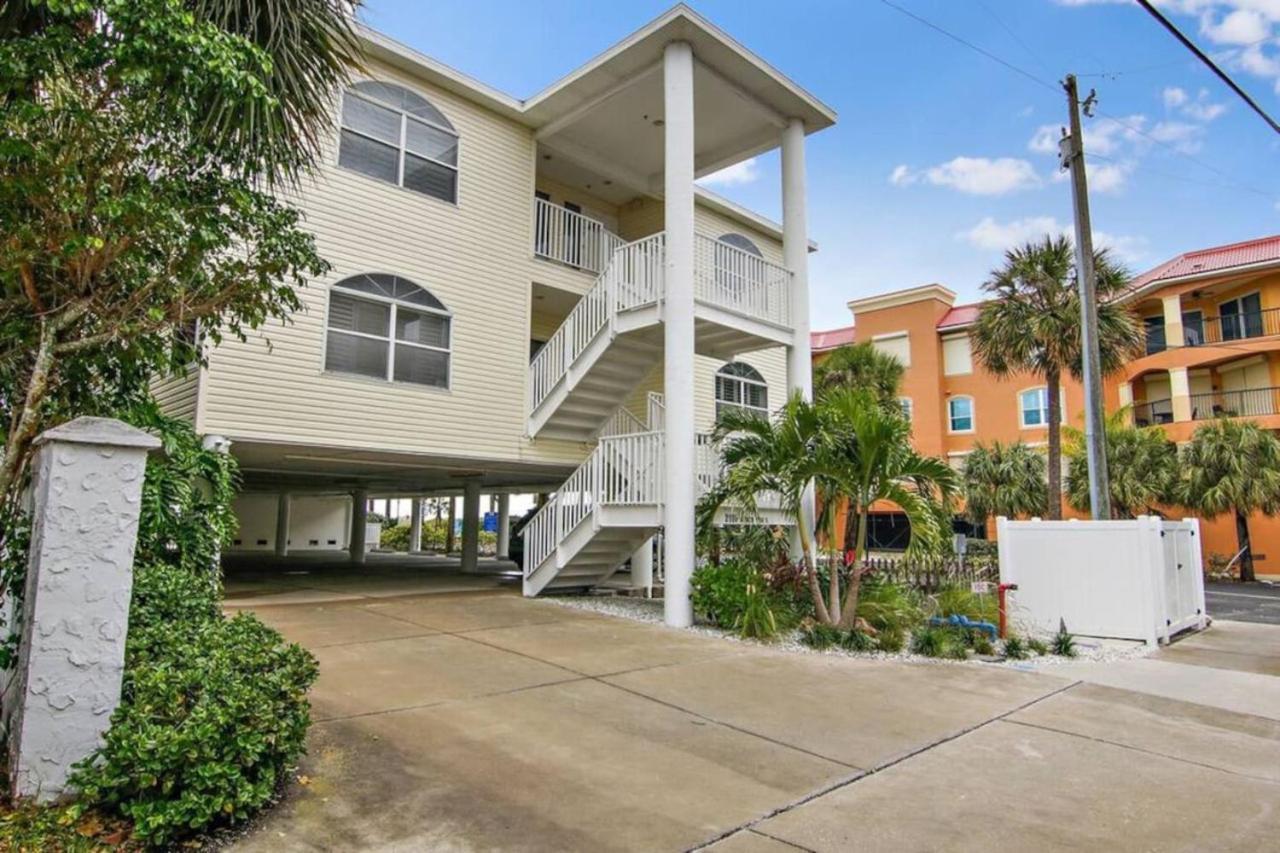 Sea Side 102 Beachfront Sleeps 8 클리어워터 비치 외부 사진