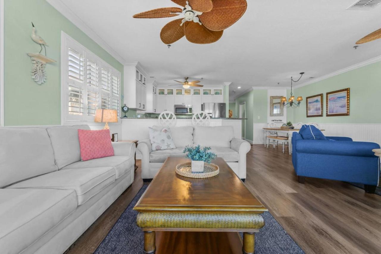 Sea Side 102 Beachfront Sleeps 8 클리어워터 비치 외부 사진