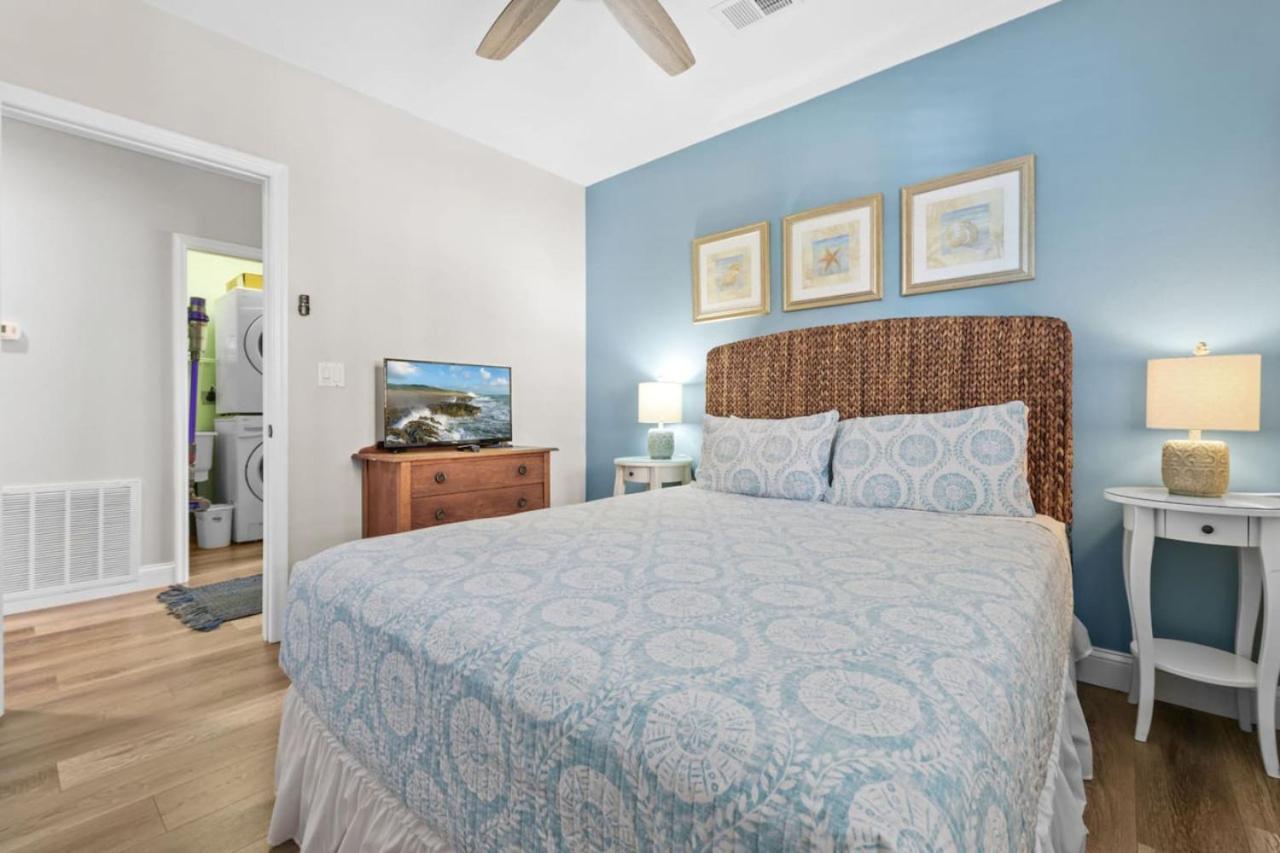 Sea Side 102 Beachfront Sleeps 8 클리어워터 비치 외부 사진